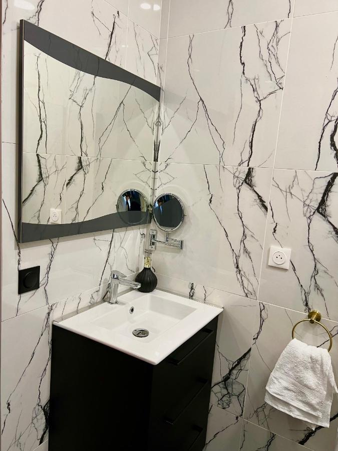 R.Suite Saint-Etienne  Ngoại thất bức ảnh